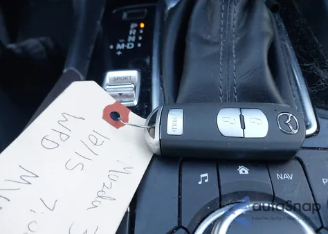 2018 Mazda Mazda3 Touring z USA, uszkodzony, nr VIN 3MZBN1L3XJM206329